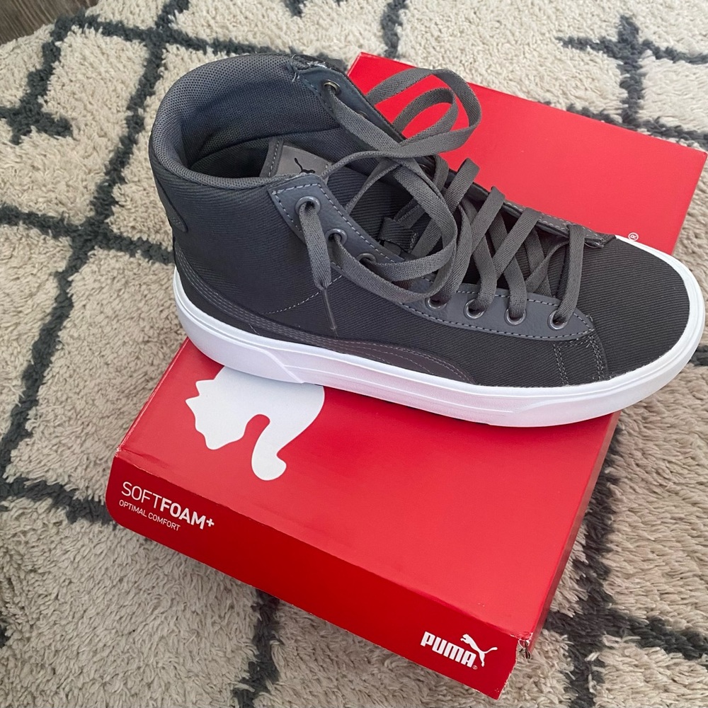 Grey platform canvas Puma shoes size 9